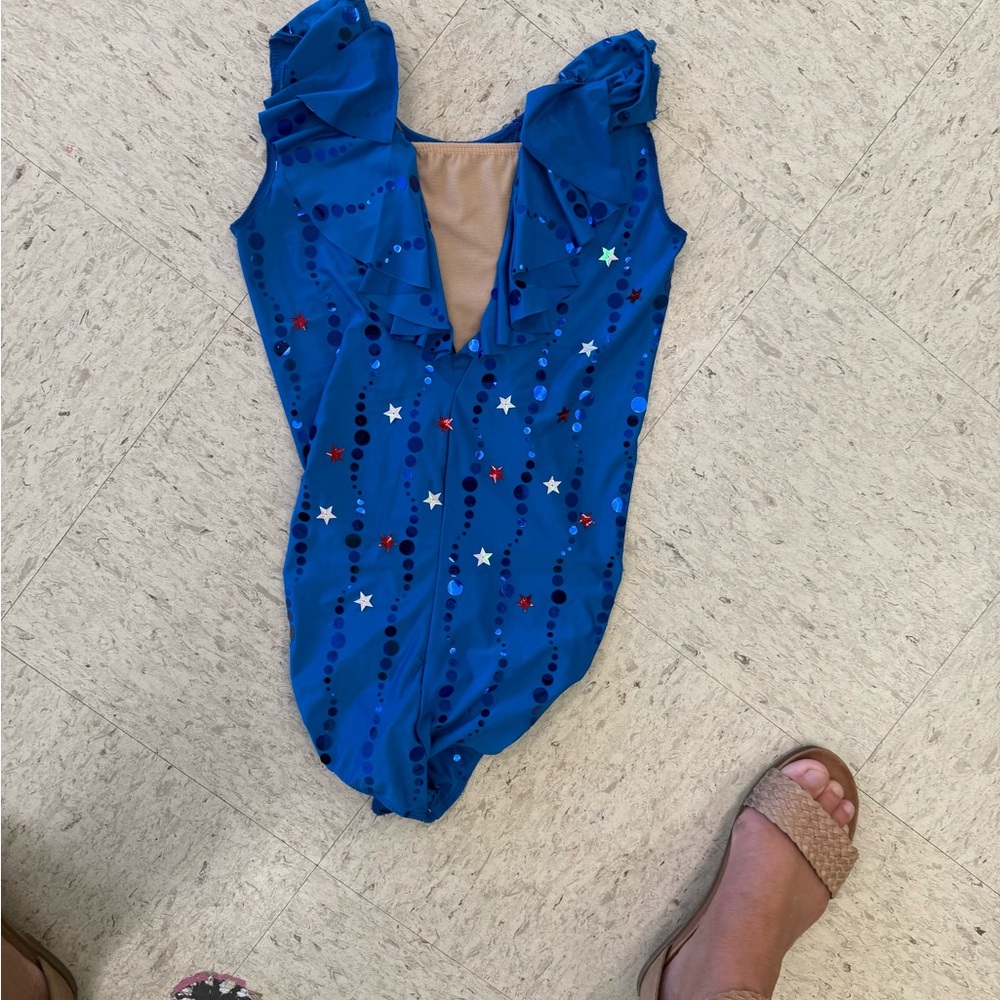 Blue costume with no size in tag. Small adult good shape